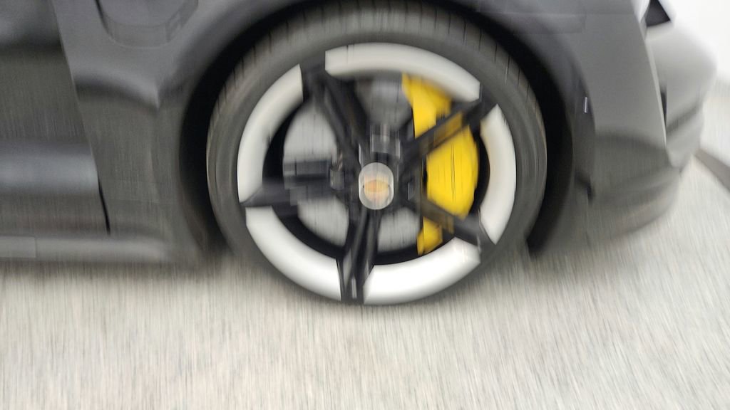 Used 2022 Porsche Taycan Turbo S image 21