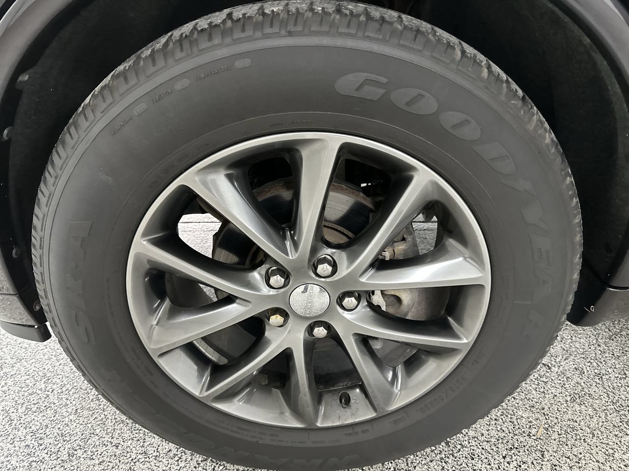 Used 2018 Dodge Durango GT w/ Technology Group AWD/4WD image 16