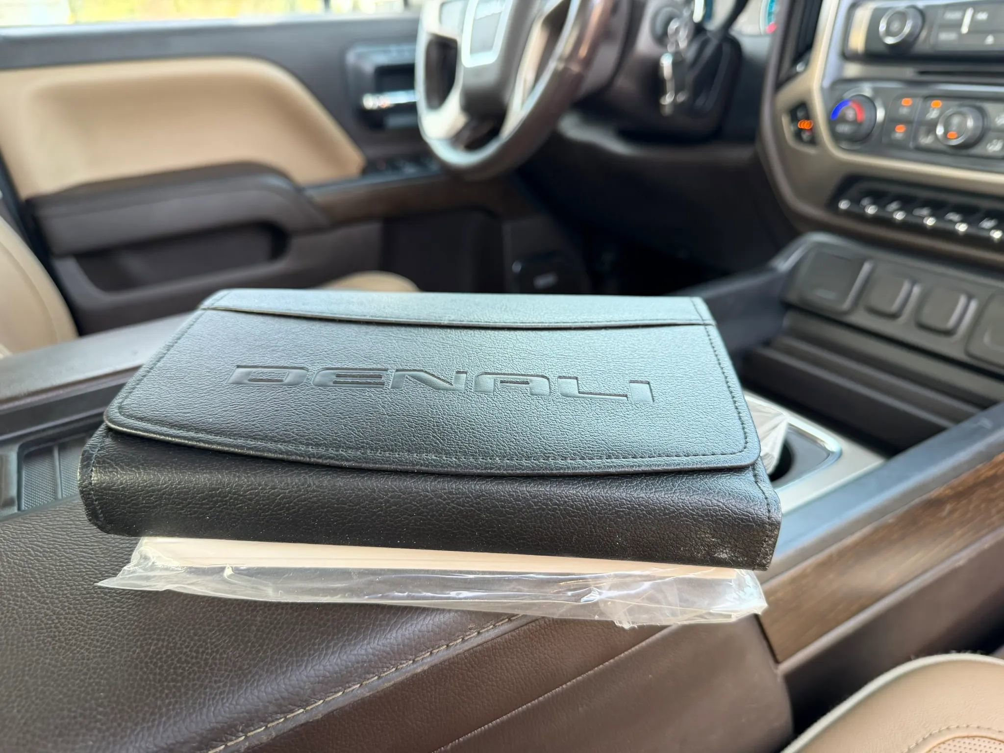 Used 2017 GMC Sierra 2500 Denali w/ Duramax Plus Package image 25