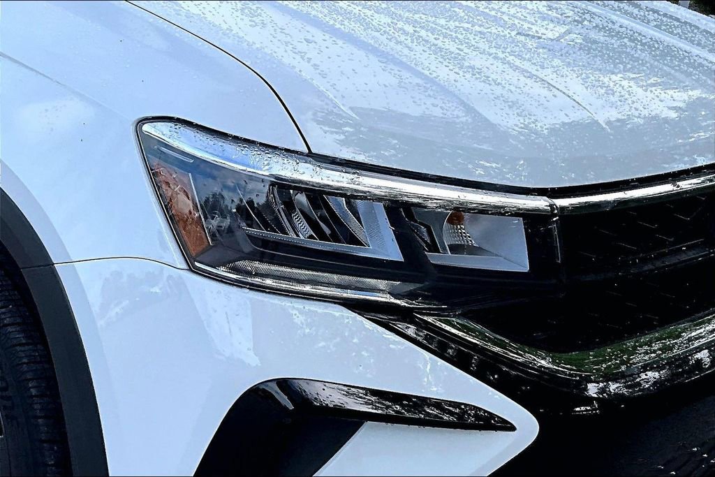 Certified 2023 Volkswagen Taos S image 12