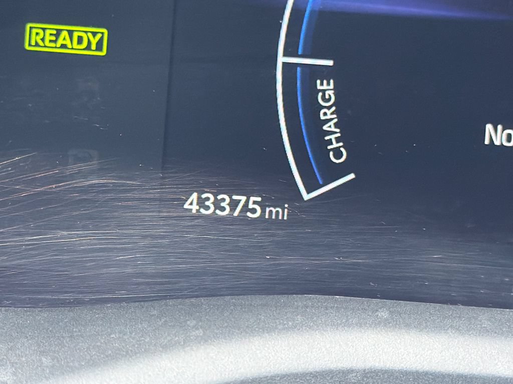 Used 2025 Toyota Camry LE FWD image 18