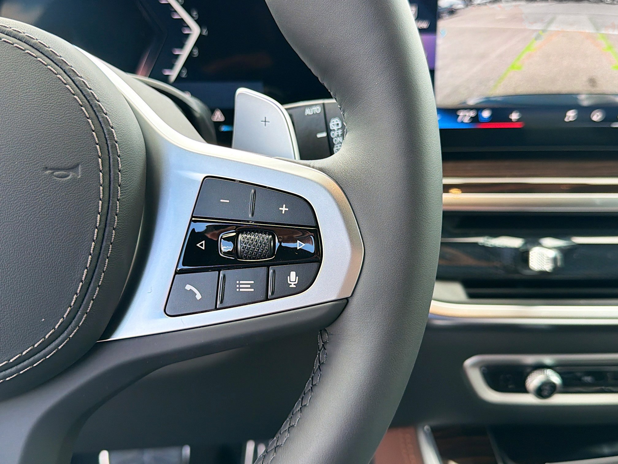 New 2026 BMW X5 xDrive40i w/ Executive Package image 38