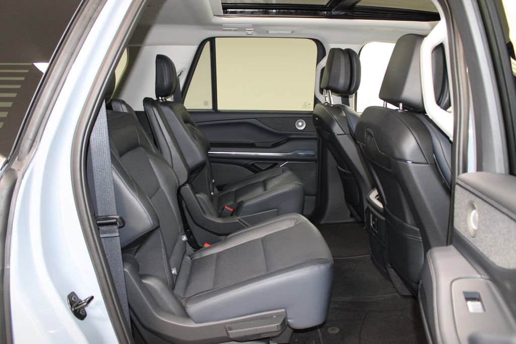 New 2026 Lincoln Navigator L Reserve image 33