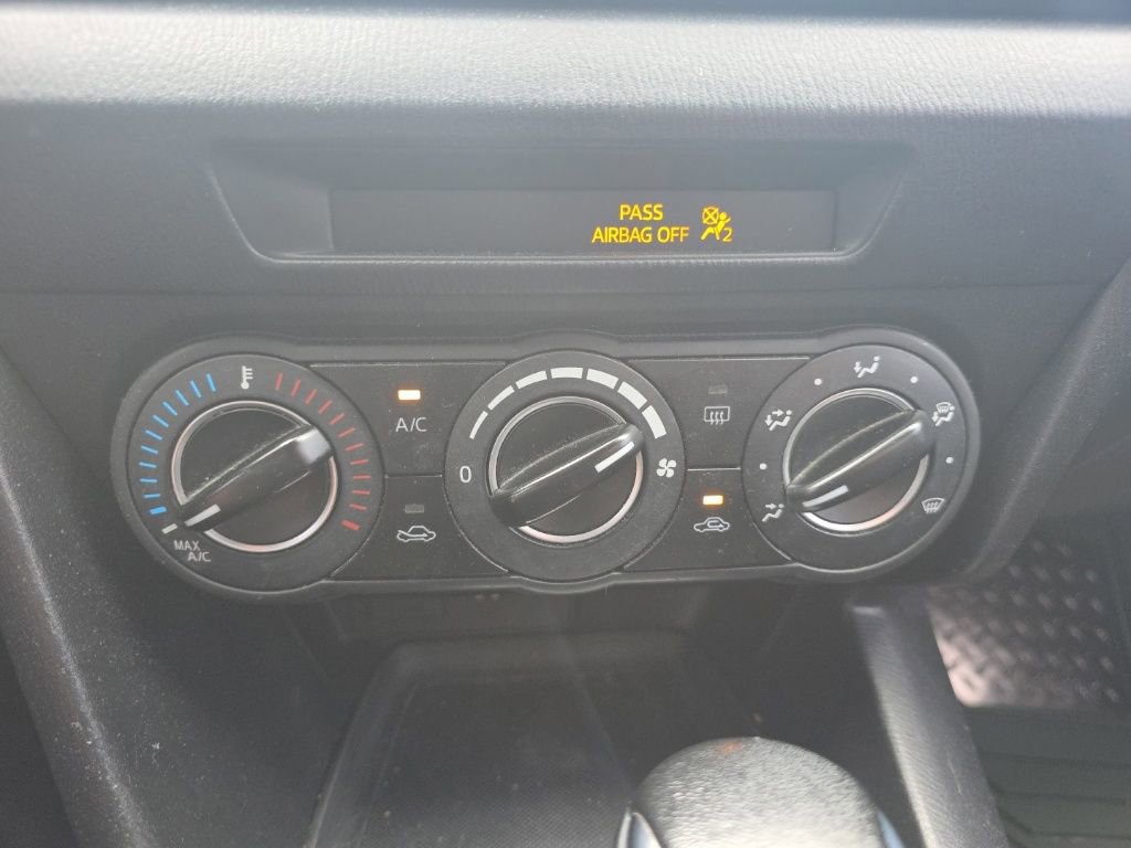 Used 2016 MAZDA MAZDA3 i Touring image 28