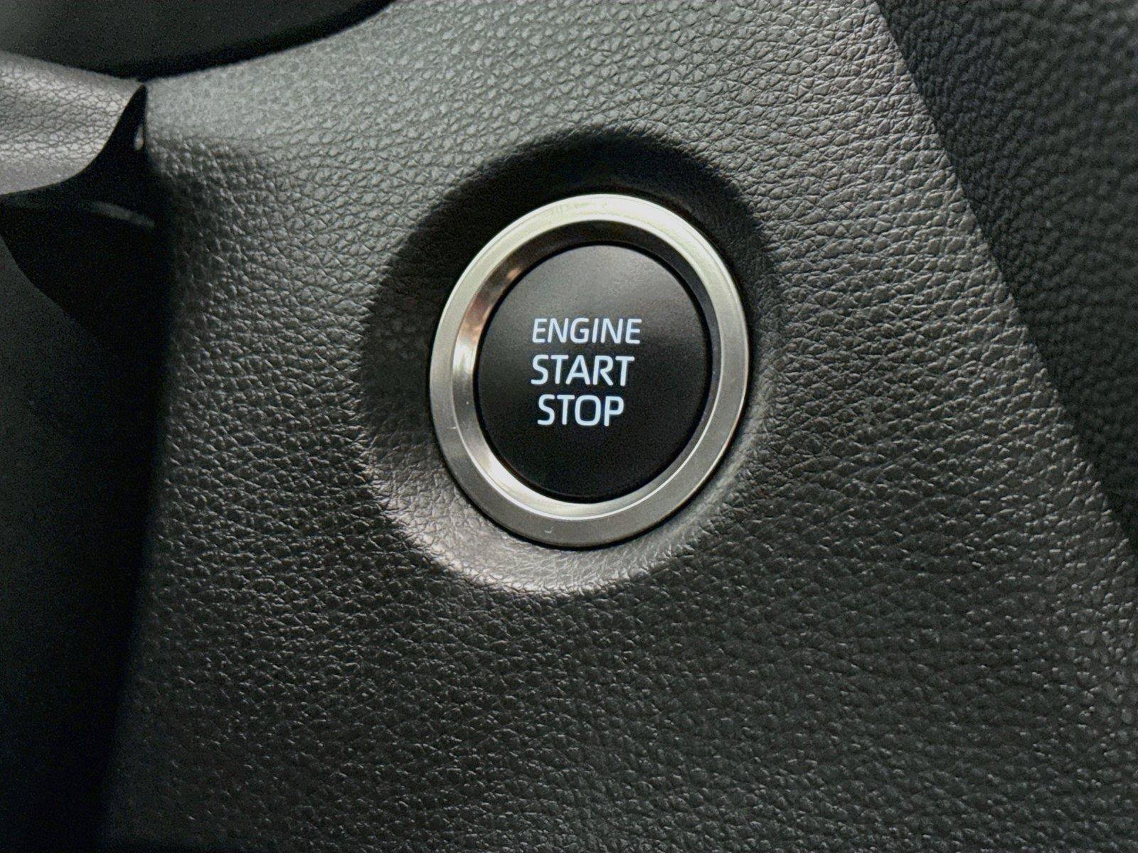 Certified 2026 Toyota Corolla SE w/ SE Package FWD image 19