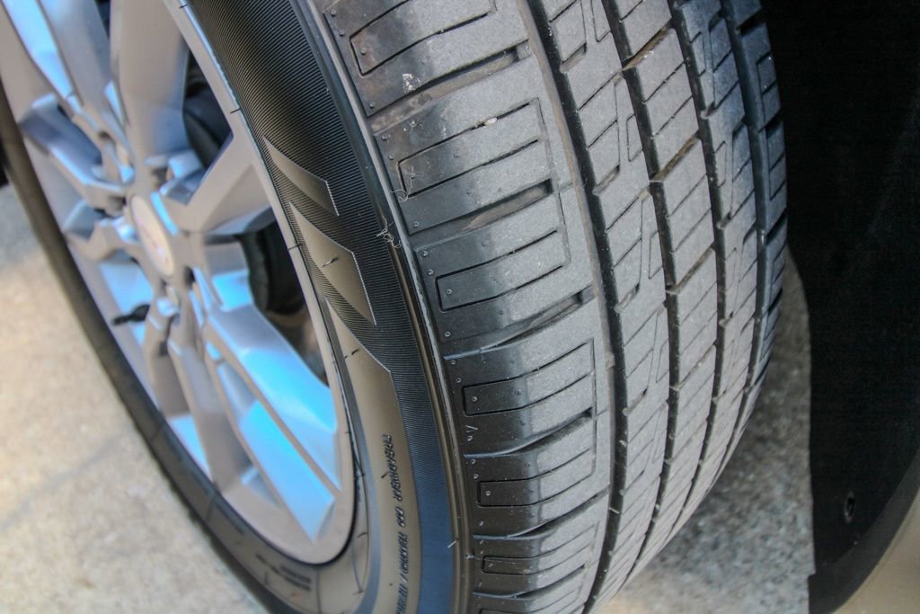 Used 2023 GMC Terrain SLT image 6