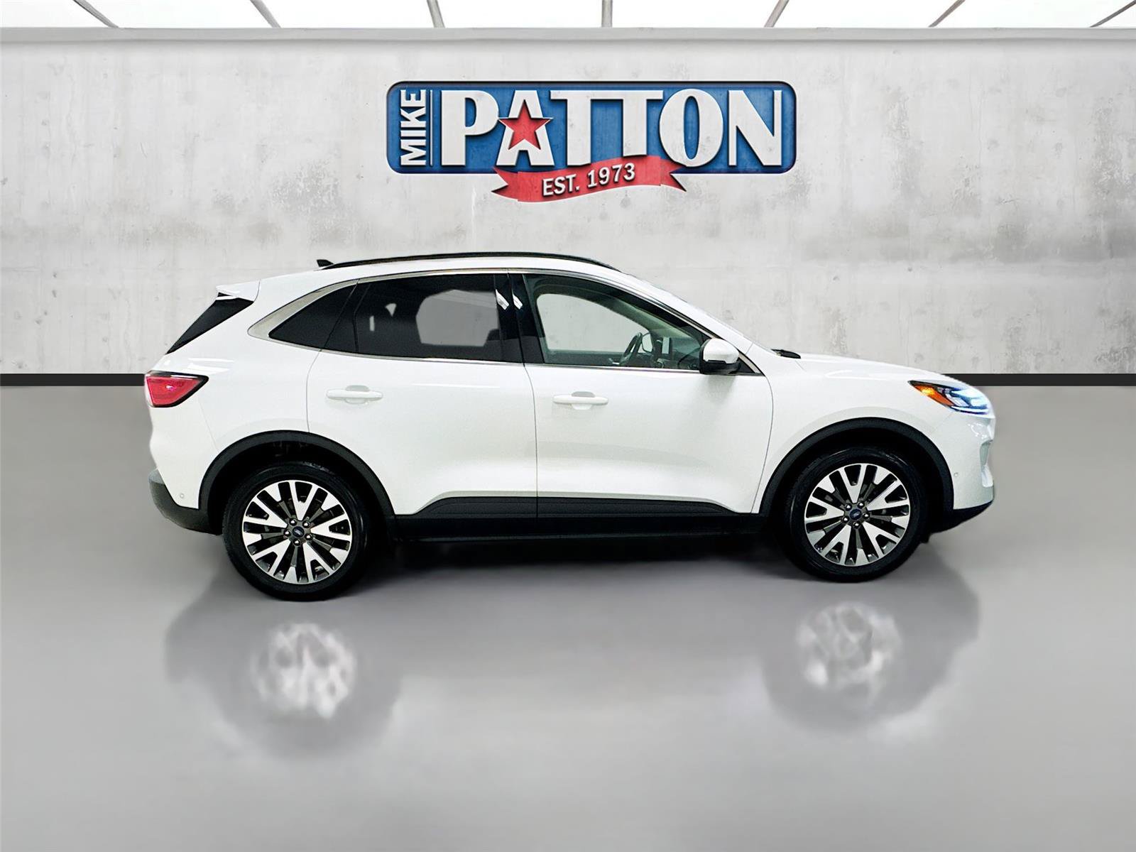 Used 2020 Ford Escape Titanium AWD/4WD image 8