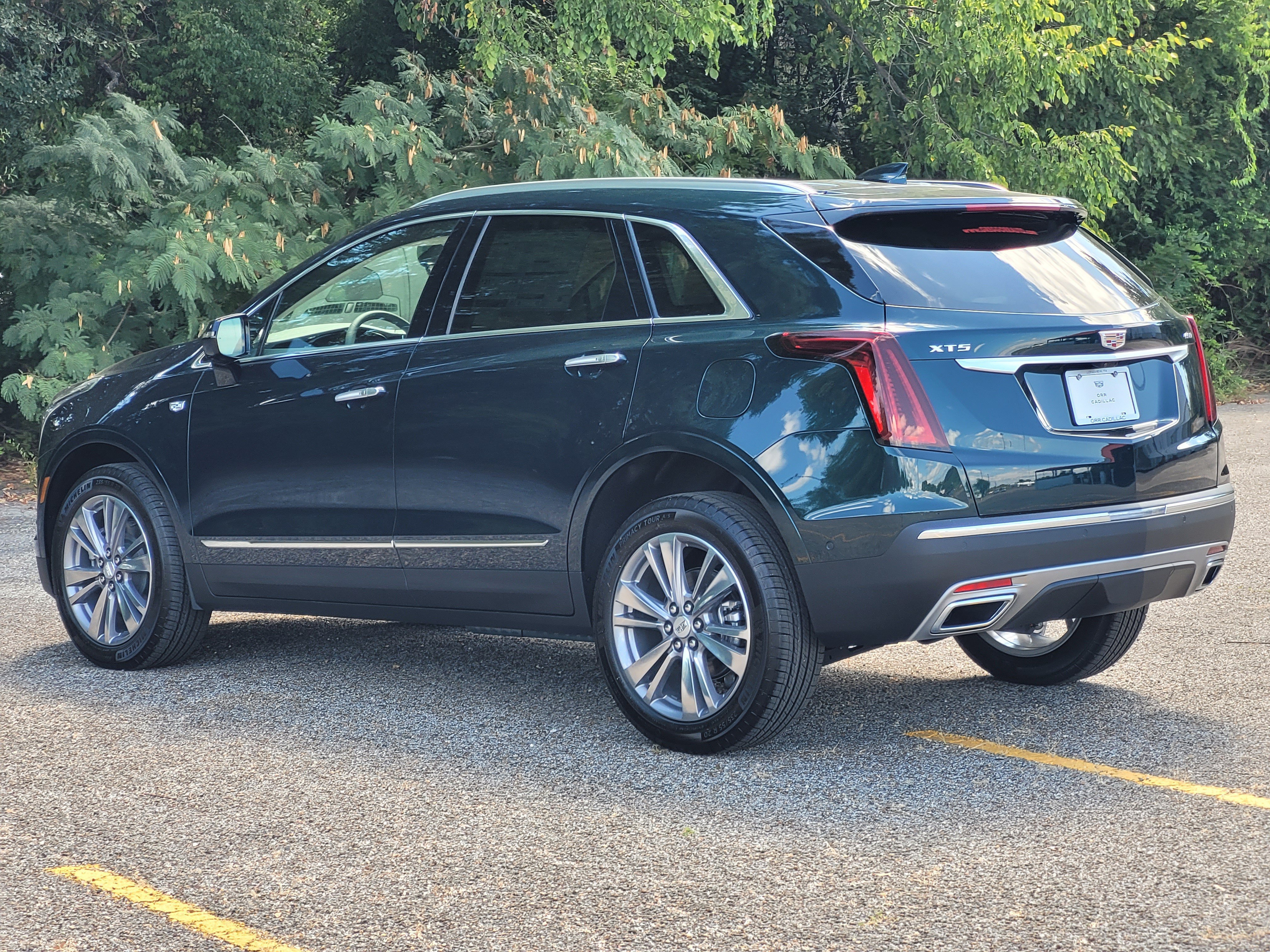 New 2026 Cadillac XT5 Premium Luxury w/ Driver Assist Package FWD image 6
