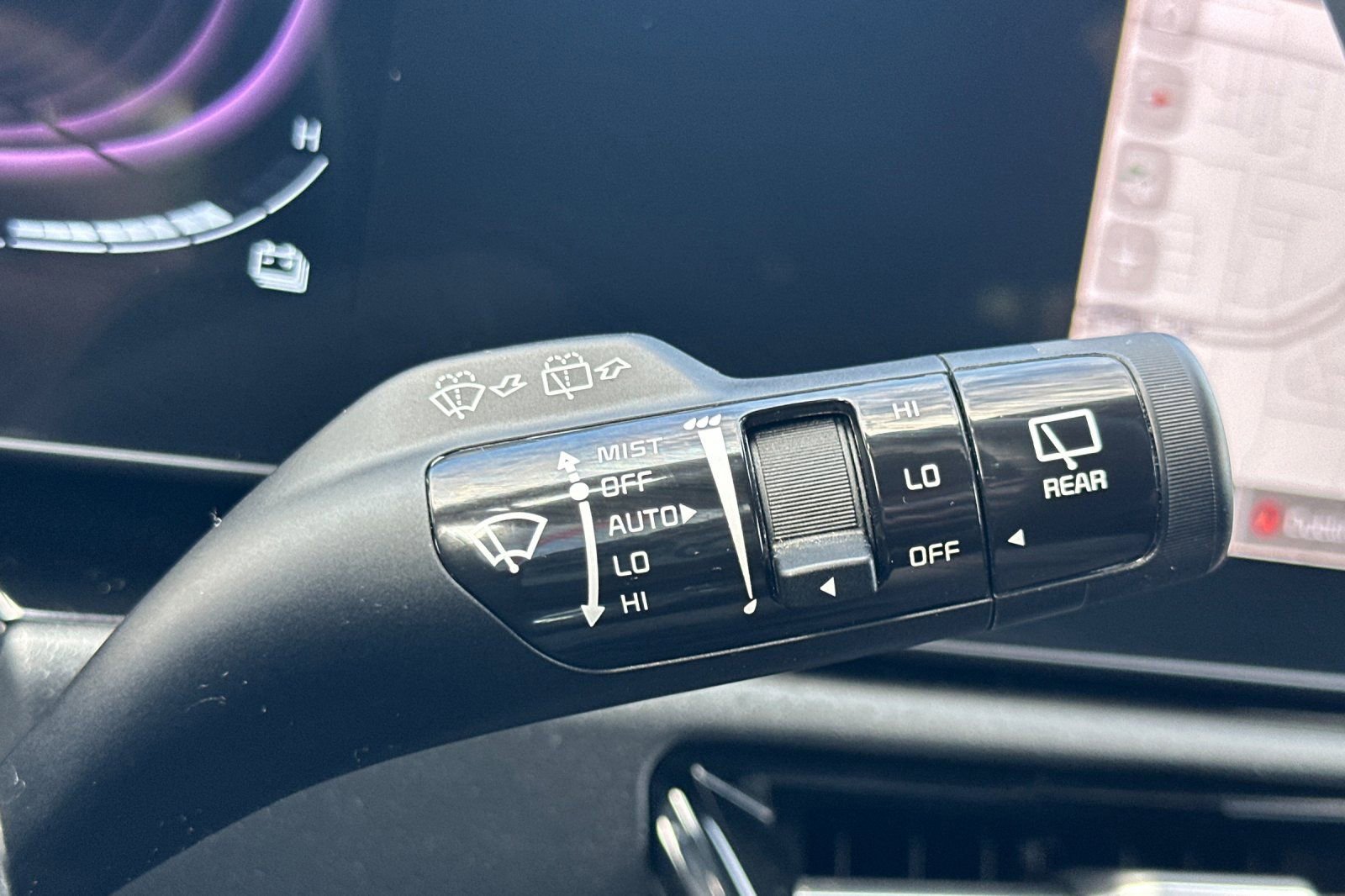 Used 2023 Kia Niro EX image 38