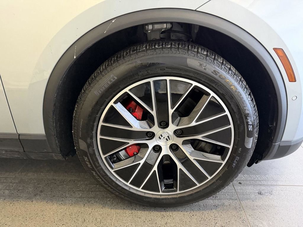 Certified 2025 Porsche Macan 4S Electric AWD/4WD image 13