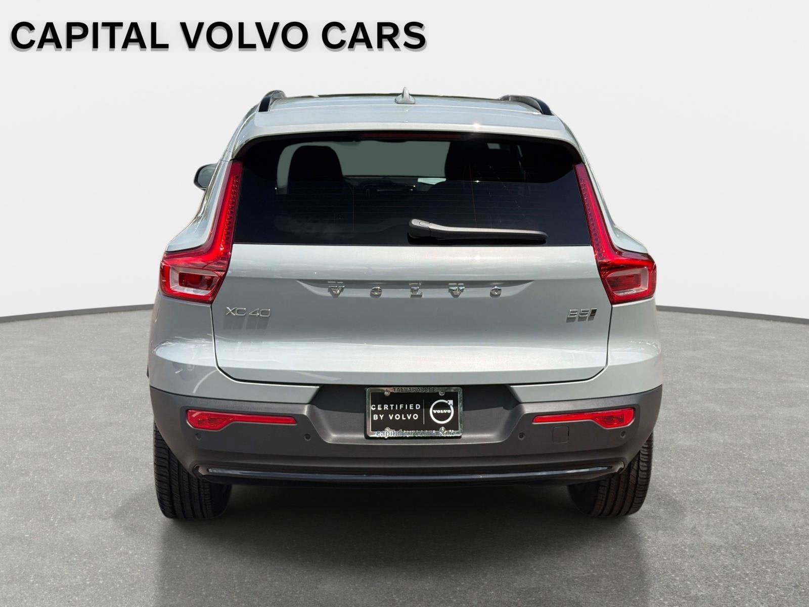 Used 2026 Volvo XC40 B5 Plus AWD/4WD image 6