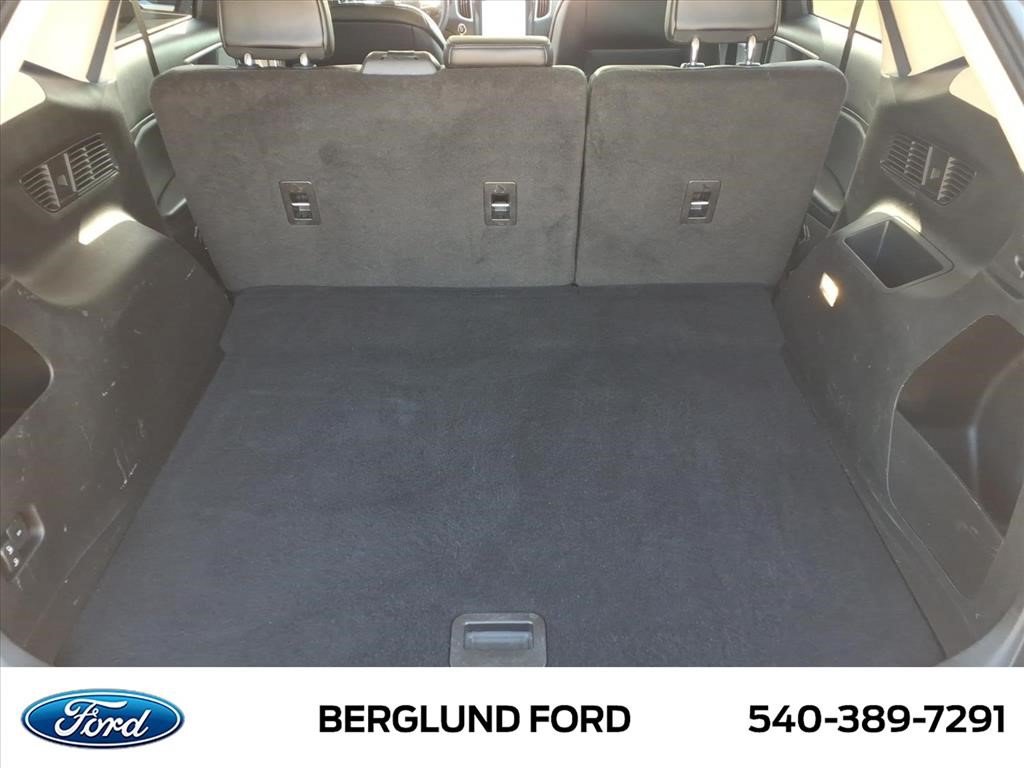 Used 2023 Ford Edge SEL AWD/4WD image 16