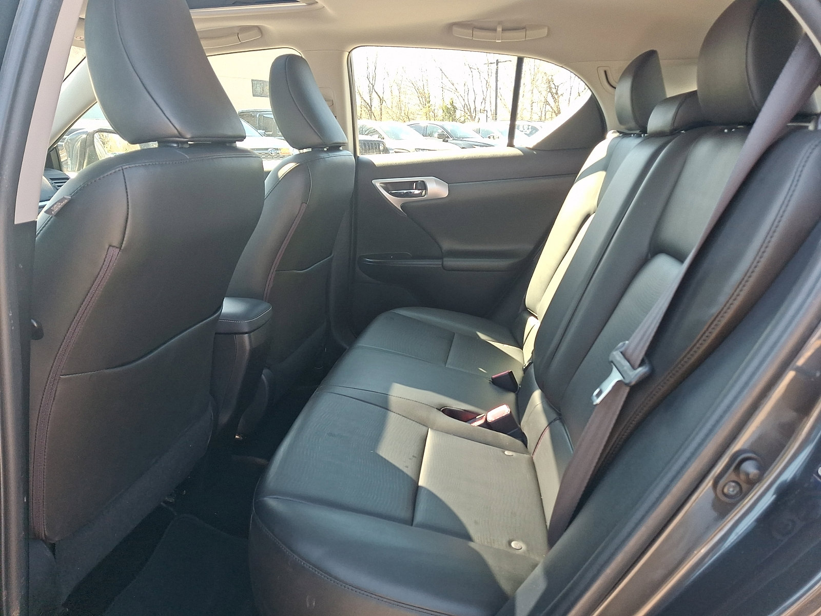 Used 2011 Lexus CT 200h Premium w/ Premium Audio Pkg image 10