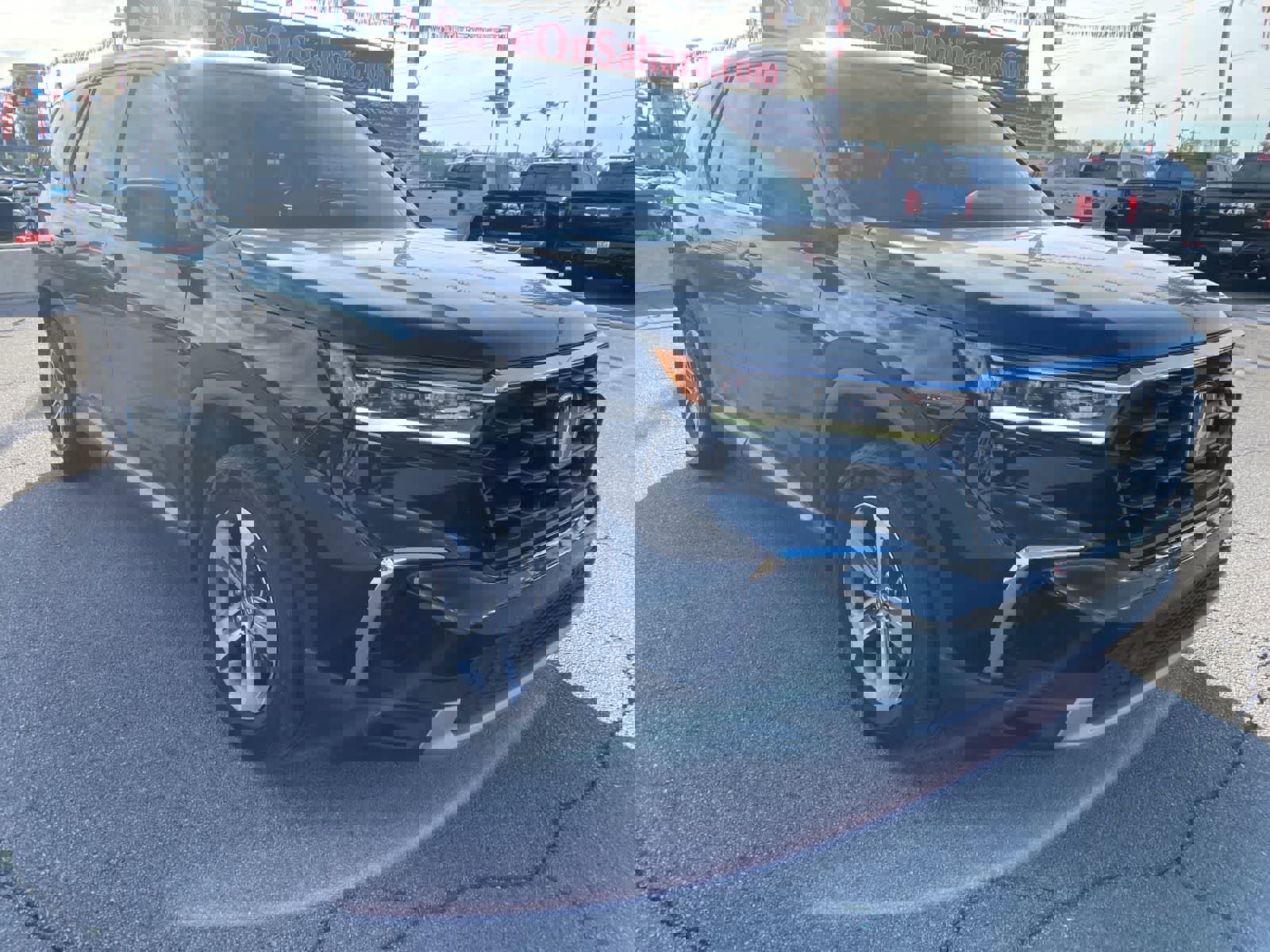 Used 2024 Honda Pilot EX-L image 3