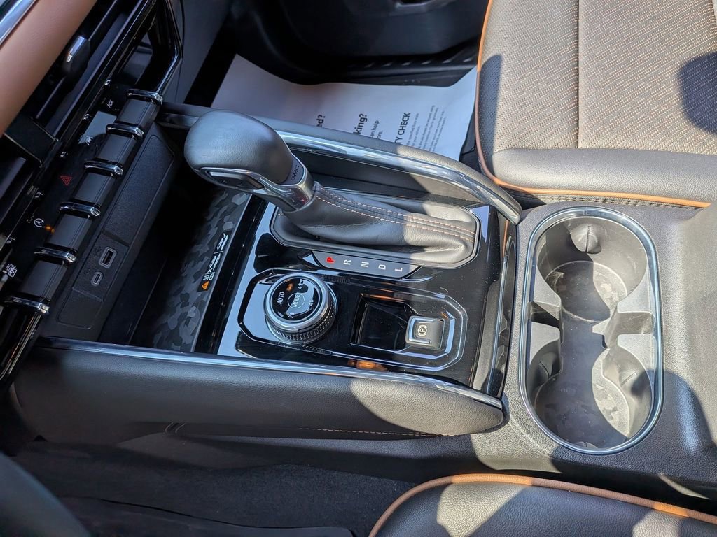 Used 2024 GMC Canyon AT4 w/ AT4 Premium Package image 14