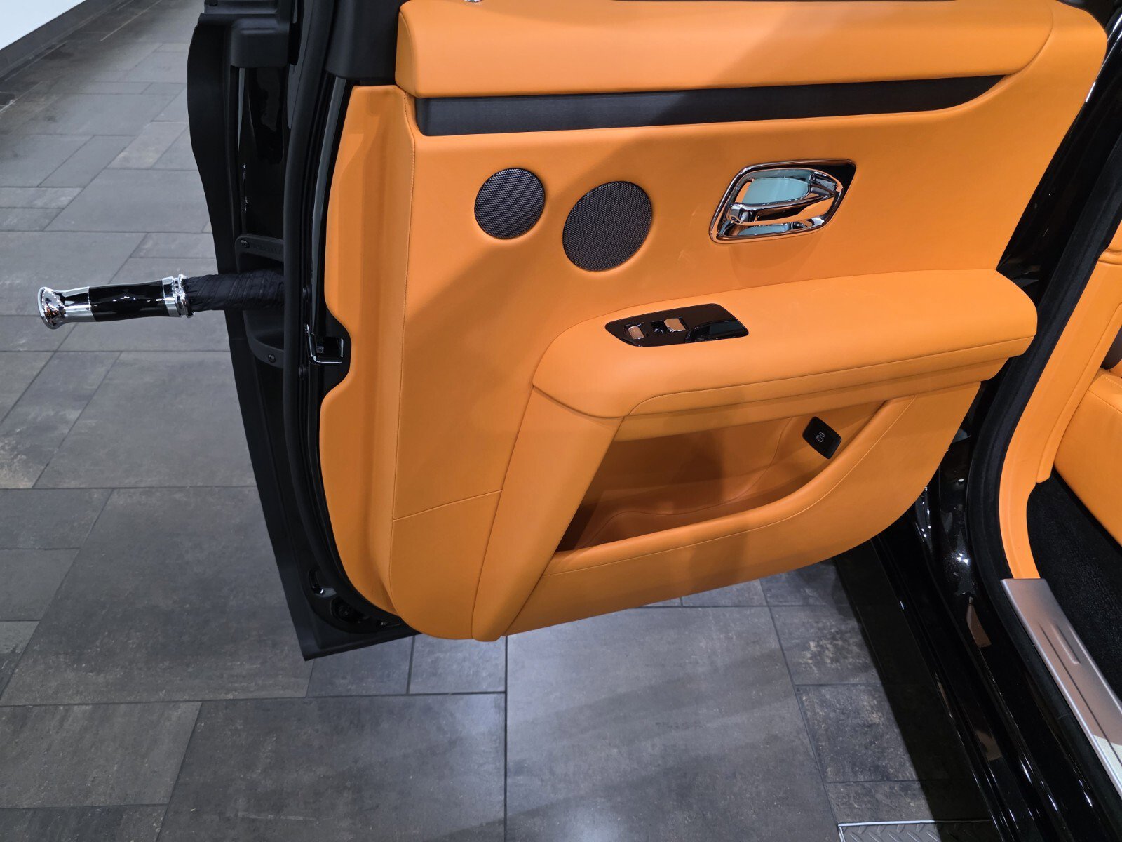 Used 2024 Rolls-Royce Ghost image 23