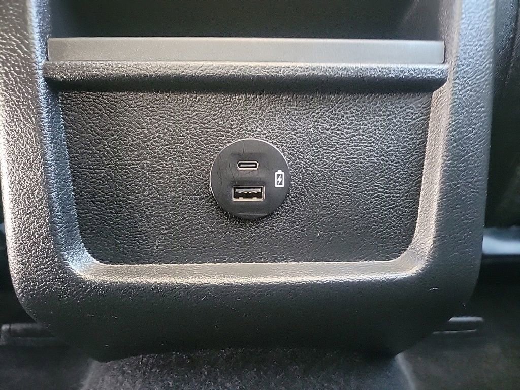 Used 2022 Ford Edge SEL image 11