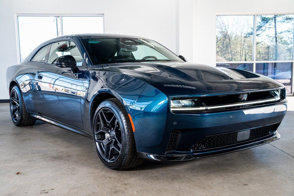Used 2024 Dodge Charger Daytona R/T w/ Plus Group AWD/4WD image 4