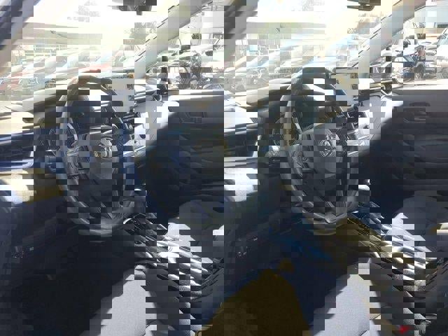 Used 2022 Toyota Corolla LE image 15