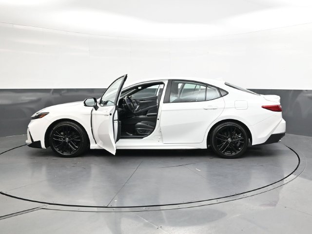 Used 2025 Toyota Camry SE FWD image 42