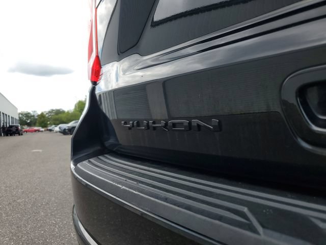Used 2023 GMC Yukon SLT AWD/4WD image 7