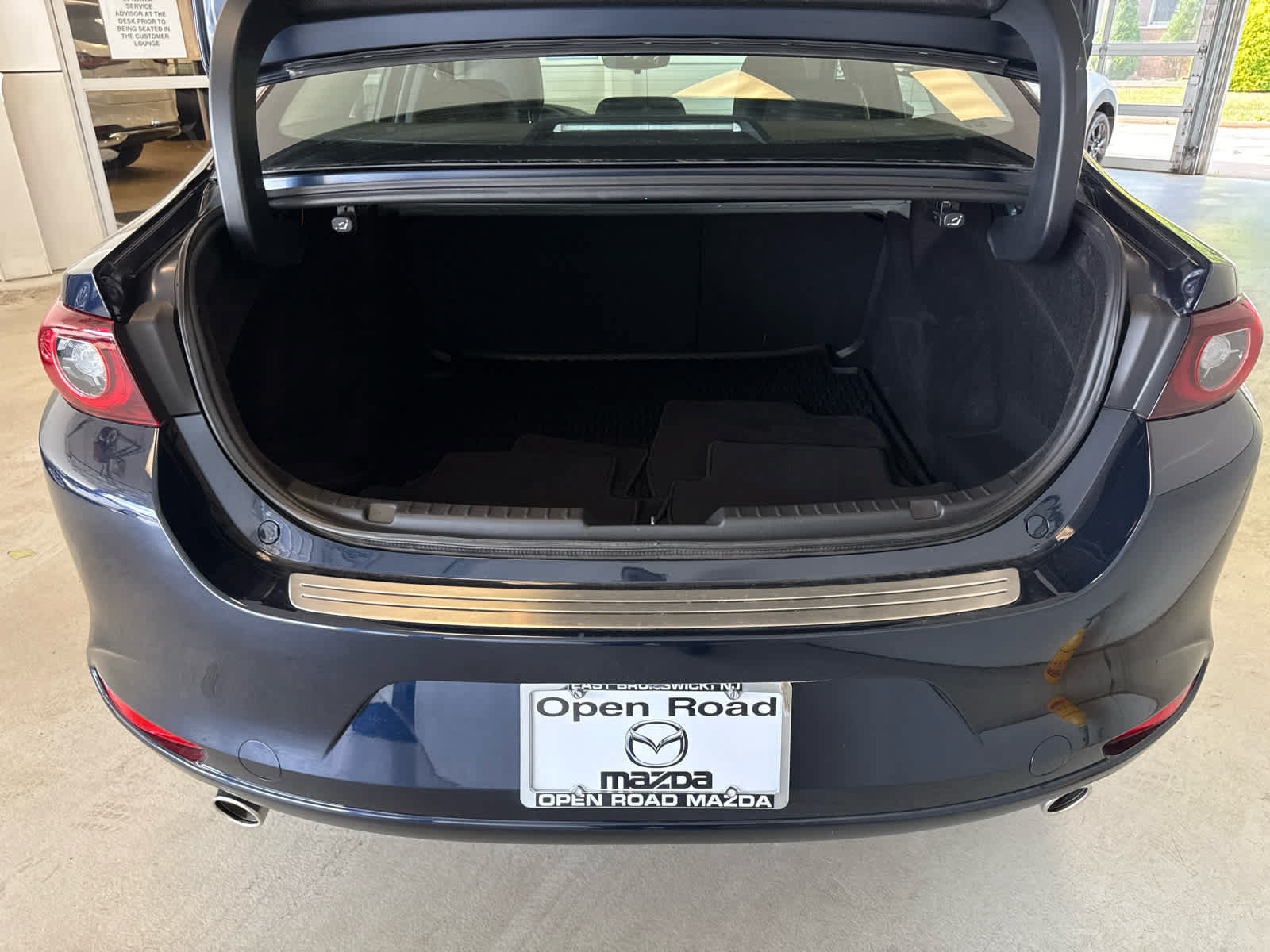 Used 2024 MAZDA MAZDA3 s FWD image 23
