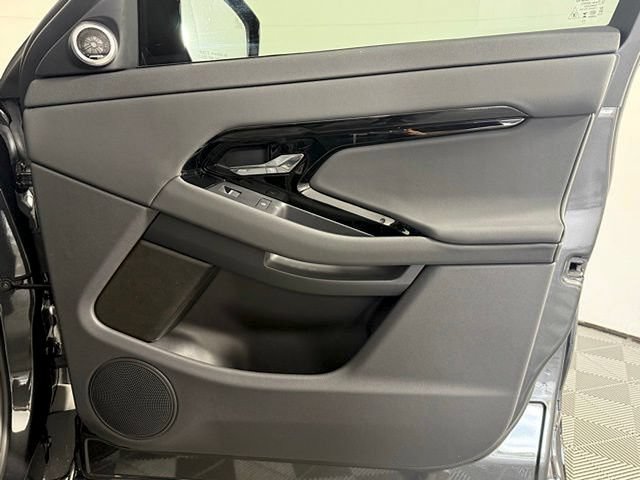 New 2026 Land Rover Range Rover Evoque Hoxton AWD/4WD image 19