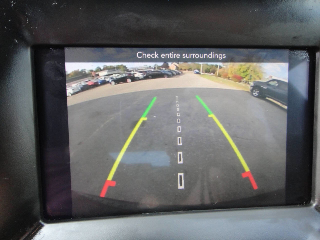 Used 2019 Dodge Durango SXT image 9