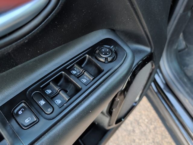 Used 2018 Jeep Renegade Altitude w/ UConnect 8.4 Nav Group image 20