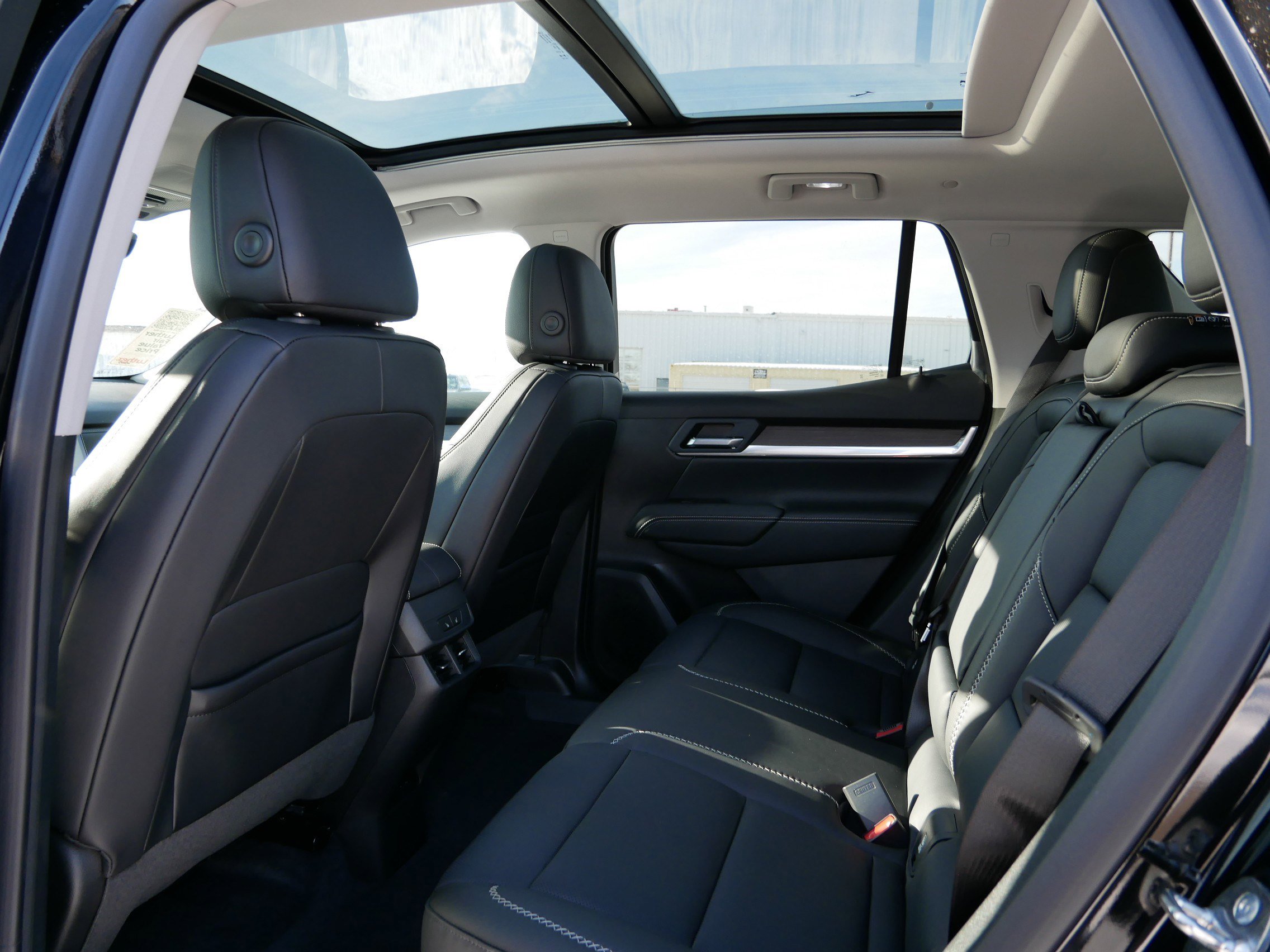 New 2026 GMC Terrain Denali w/ LPO, Black Badging Package image 14