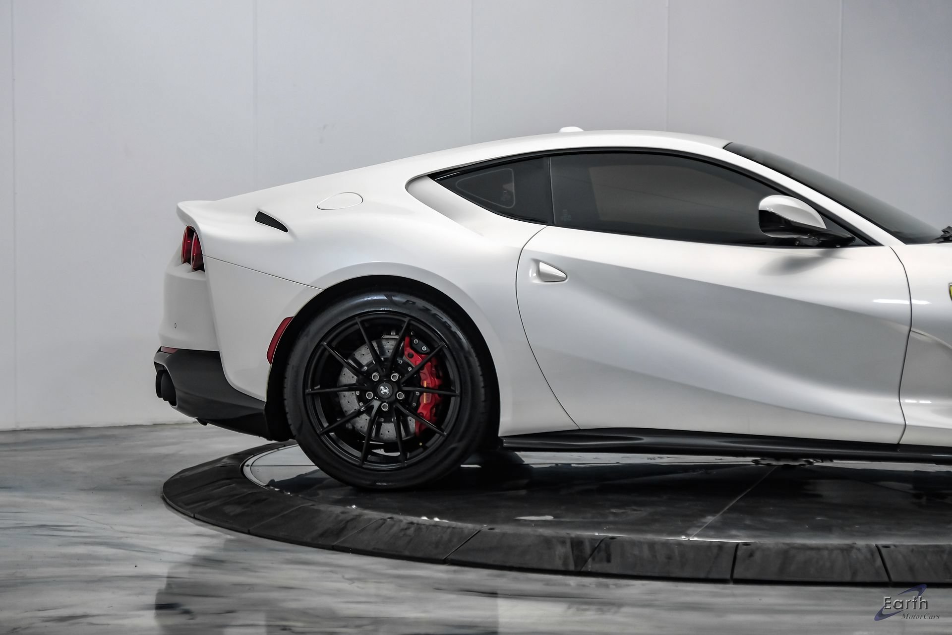 Used 2019 Ferrari 812 Superfast RWD image 26