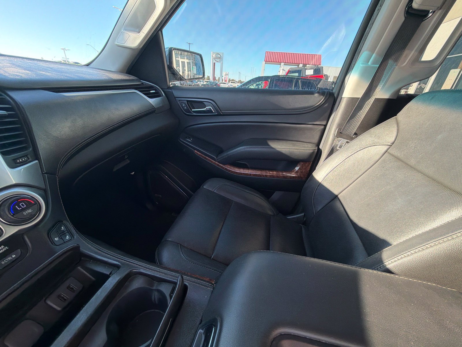 Used 2018 Chevrolet Suburban Premier AWD/4WD image 9