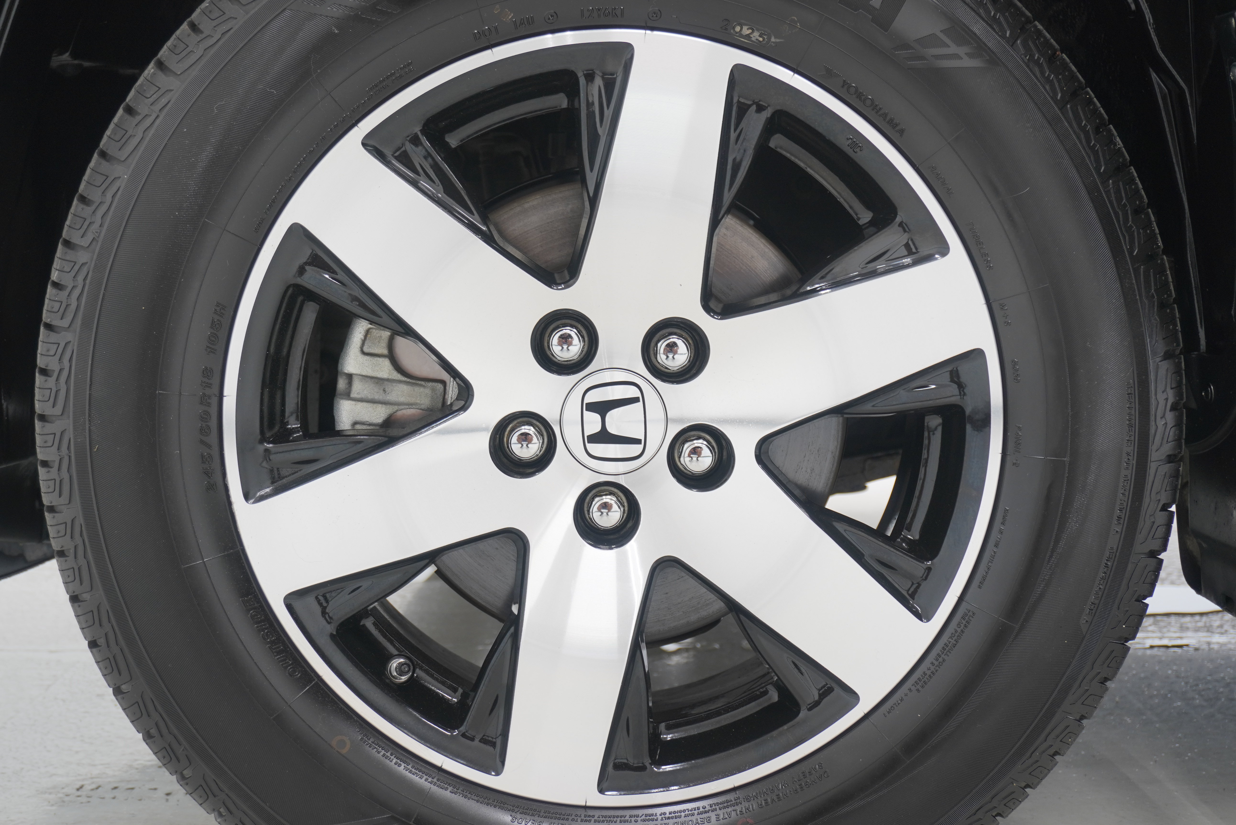 Used 2014 Honda Ridgeline SE image 28