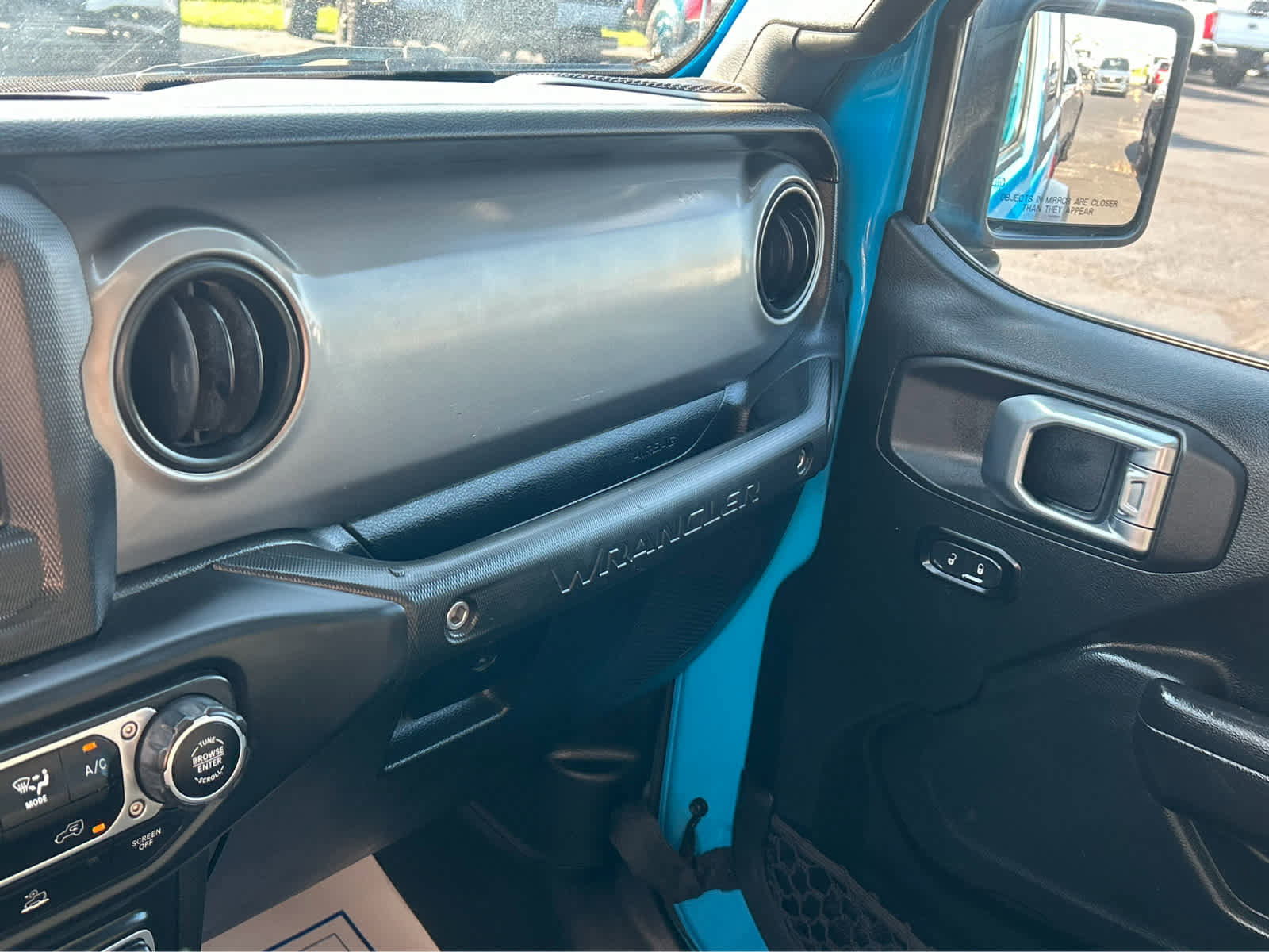 Used 2021 Jeep Wrangler Sport S image 40