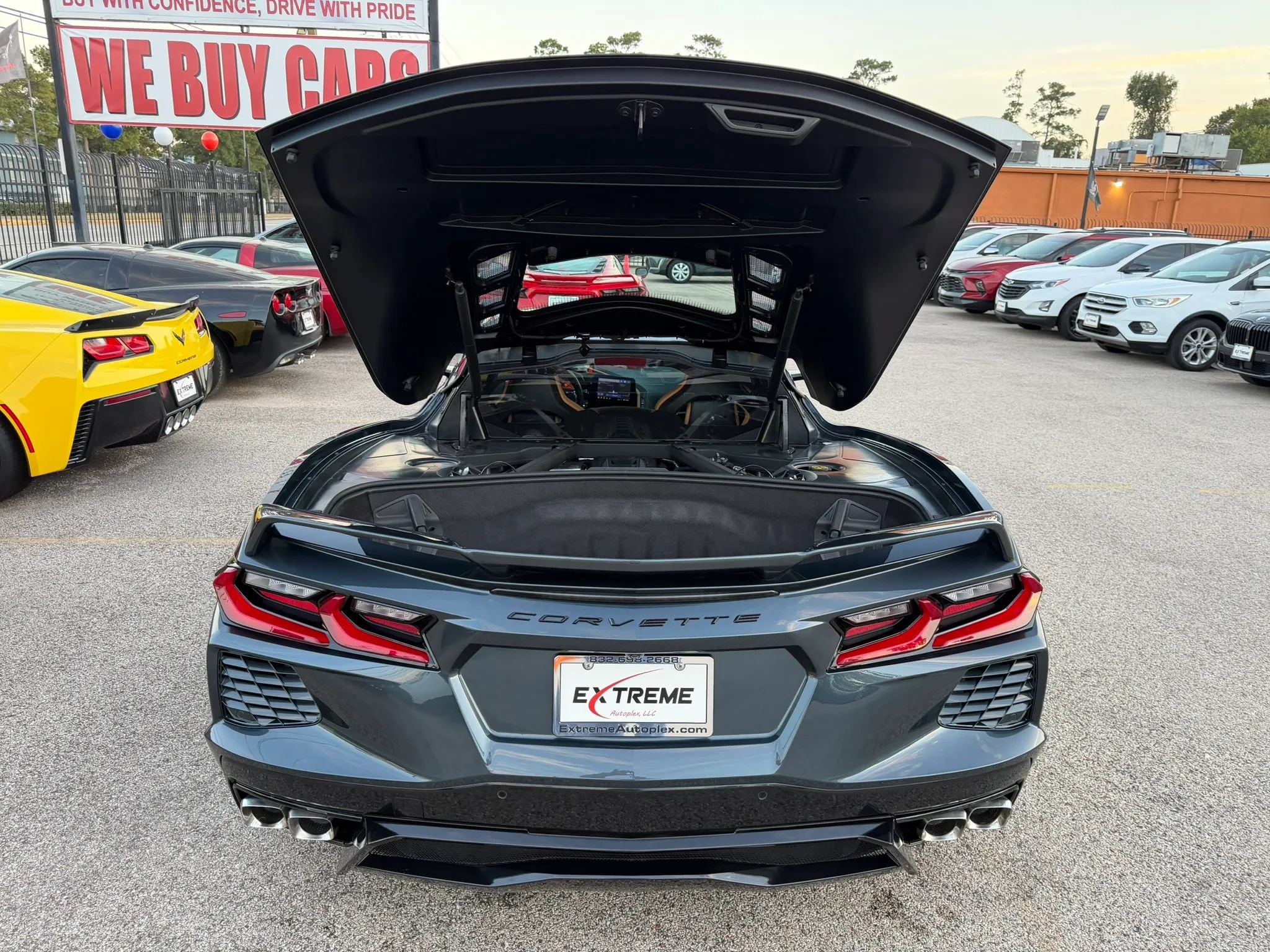Used 2020 Chevrolet Corvette Stingray Preferred Cpe w/ 2LT Preferred Equipment Group RWD image 40