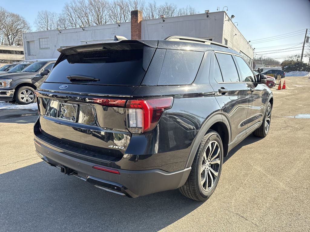Used 2026 Ford Explorer ST-Line image 4