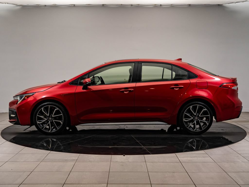Used 2020 Toyota Corolla SE w/ SE Premium Package FWD image 5
