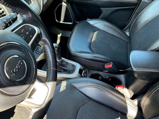 Used 2020 Jeep Compass Latitude FWD image 11
