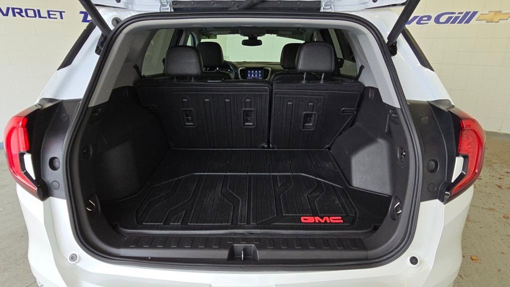 Certified 2022 GMC Terrain SLT w/ Tech Package image 13