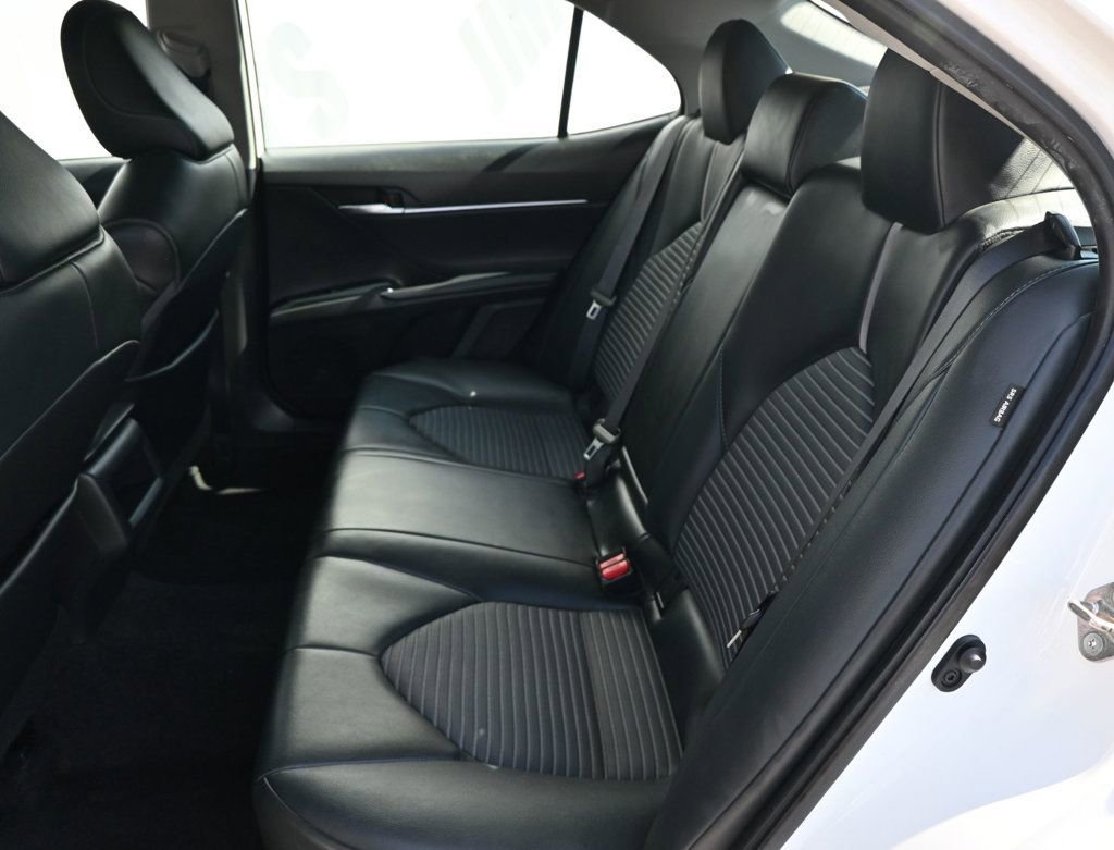 Used 2020 Toyota Camry SE w/ Carpet Mat Package image 15