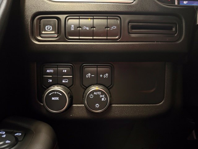 Used 2021 Chevrolet Tahoe RST w/ Rear Media and Nav Package AWD/4WD image 16