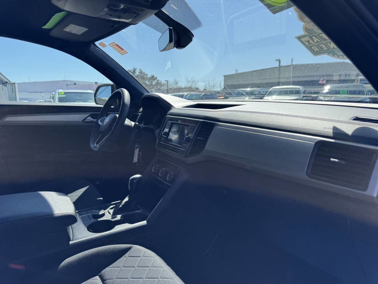 Used 2020 Volkswagen Atlas Cross Sport S image 34