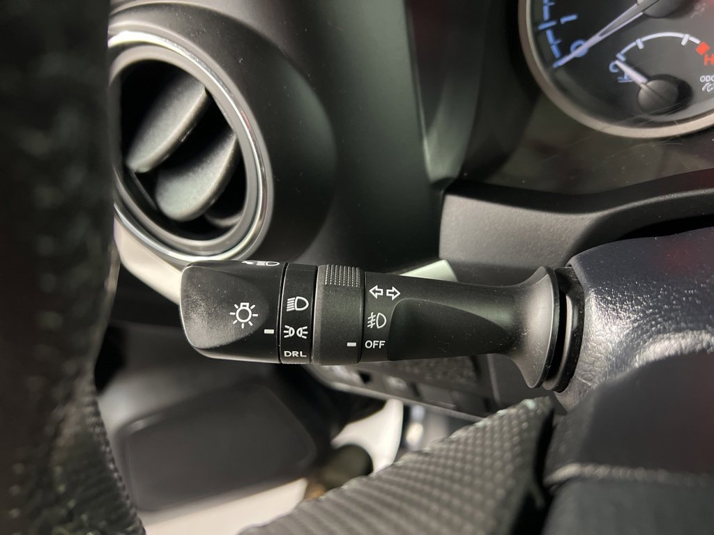 Used 2020 Toyota Tacoma SR5 w/ Technology Package image 21