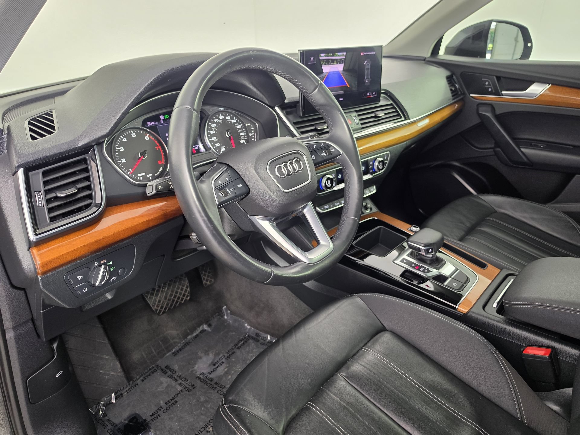 Used 2021 Audi Q5 2.0T Premium w/ Convenience Package AWD/4WD image 2