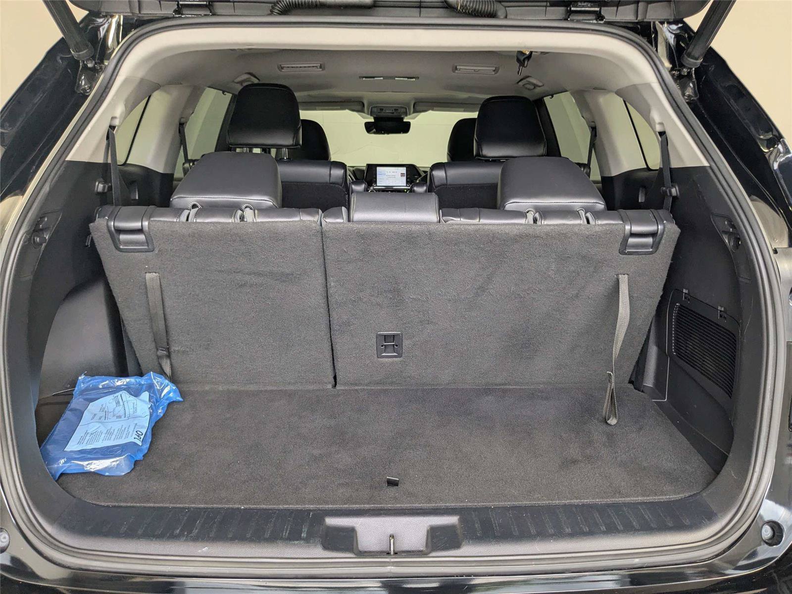 Used 2021 Toyota Highlander XLE FWD image 7