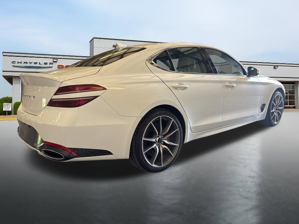 Used 2025 Genesis G70 2.5T image 5