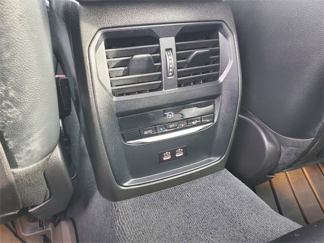 Used 2023 BMW 330i xDrive Sedan w/ Premium Package image 25