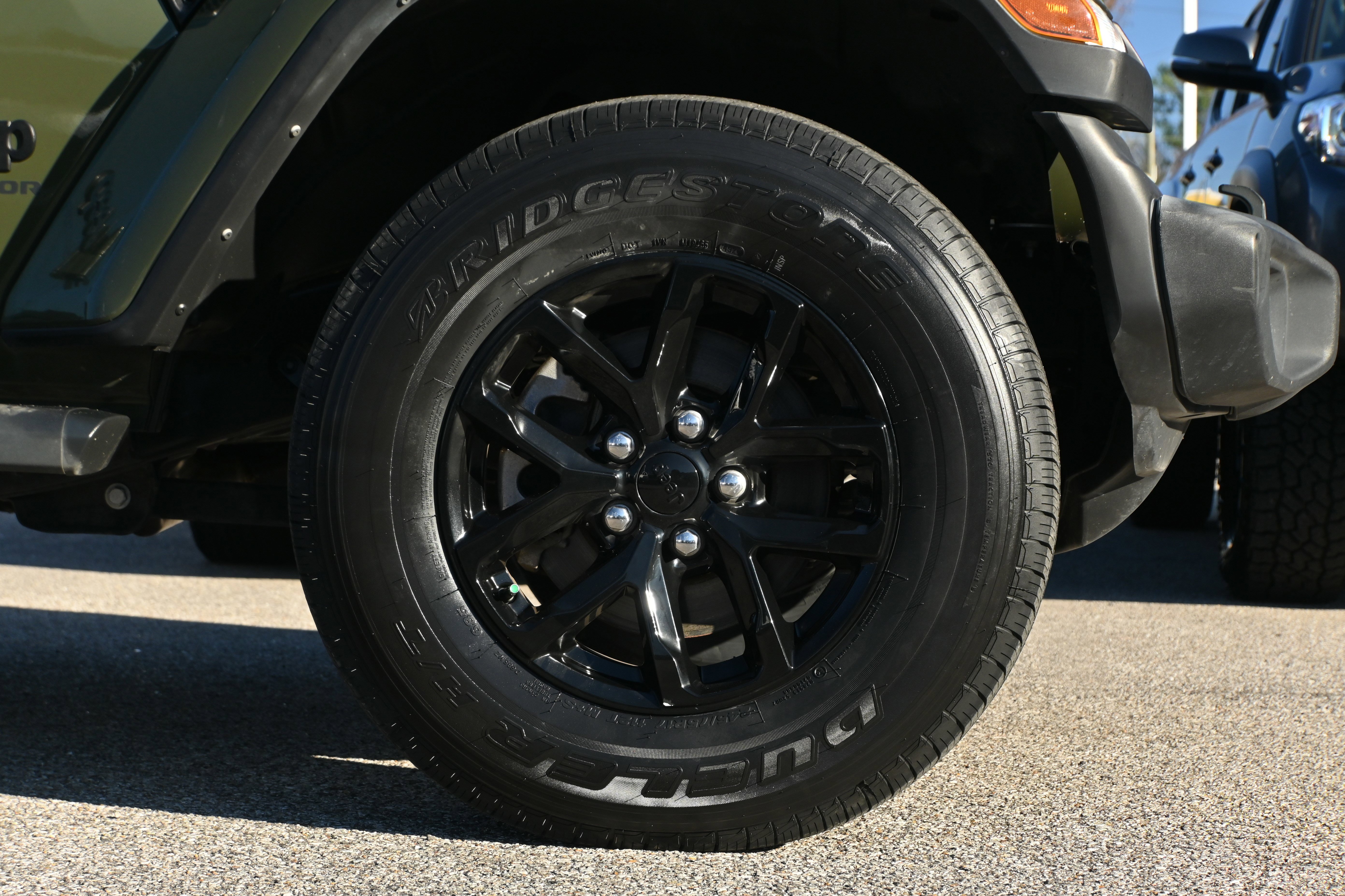 Used 2022 Jeep Gladiator Sport image 21