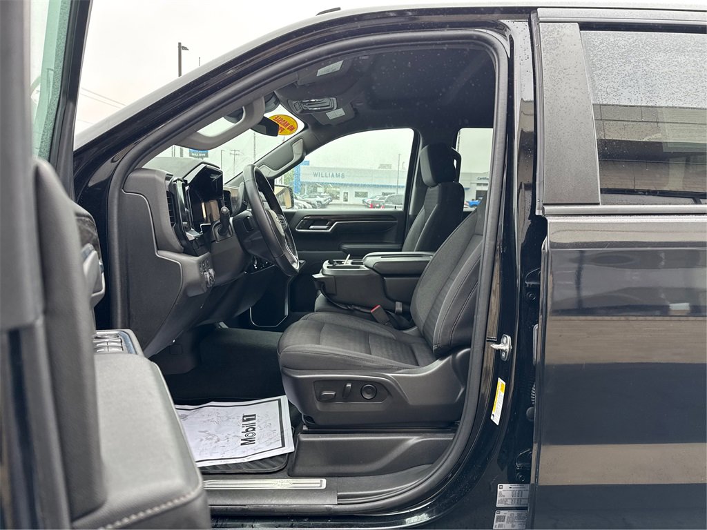 Used 2023 Chevrolet Silverado 1500 LT image 9