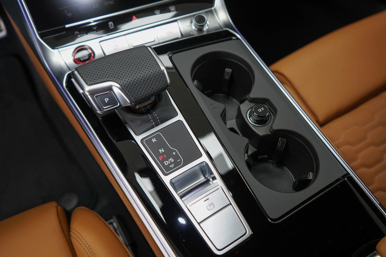 Used 2025 Audi RS 7 Performance AWD/4WD image 57